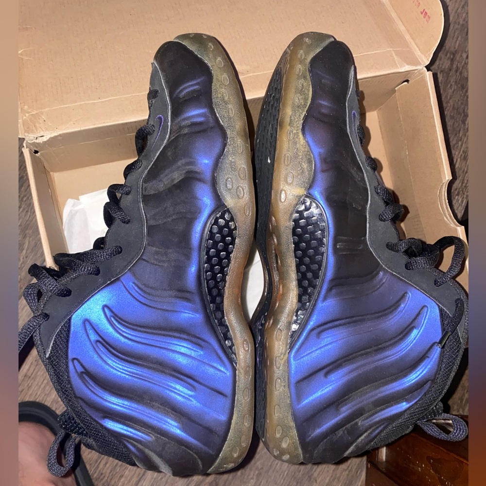 Nike Foamposite “eggplant” worn once or twice. Very good condition.